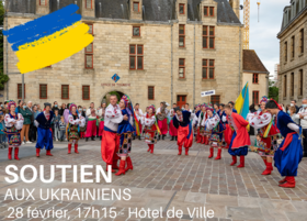 Troupe ukrainienne lors des Folklores du Monde 2021